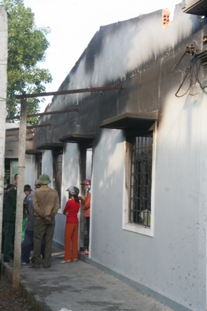 Tường nứt toác vì sức nóng