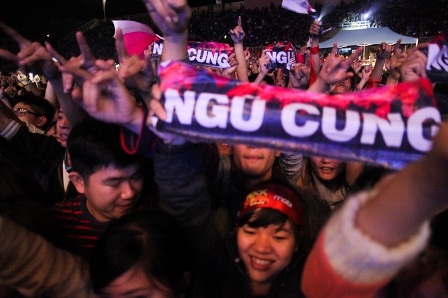 Hàng ngàn khán giả Huế bùng cháy trong đêm RockStorm - 16 Chất giọng to, khỏe và cao vút hiếm thấy của Hoàng Hiệp đạt phong độ tốt nhất trong đêm diễn