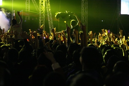 Hàng ngàn khán giả Huế bùng cháy trong đêm RockStorm - 25 đã làm cho các fan sung sướng đến phát cuồng