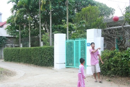 Trẻ em với những kỷ niệm ấu thơ lớn lên cùng hàng chè tàu đặc trưng chỉ có ở Huế