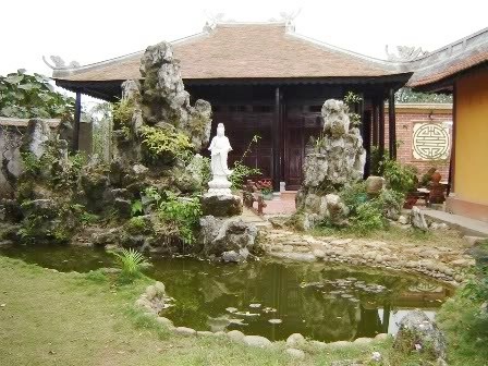 Đầu năm đi lễ chùa, nét đẹp của người dân xứ Huế - 5 Khuôn viên chùa Kim Tiên