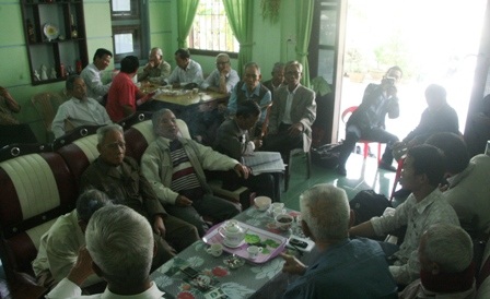 Hơn 20 cựu chiến binh đông đảo gặp mặt và họp sáng 11/3