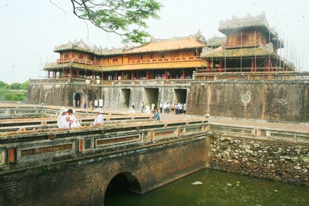 Toàn cảnh Ngọ Môn - biểu tượng di sản Huế trong lòng mọi người và du khách