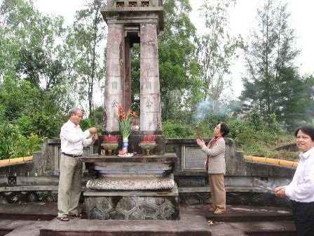 Khu tưởng niệm 2 chí sĩ Trần Cao Vân - Thái Phiên