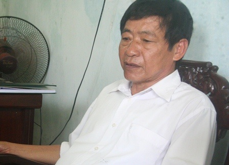 Chủ tịch xã bị tố đánh người, còng tay dân trái phép - 3 Ông Nguyễn Văn Toàn khẳng định hành vi đánh người, còng tay người trái pháp luật của ông Bổn