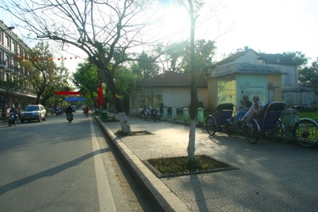 Bà và chồng đang có 1 chuyến đi nhiều cảm xúc với thời gian trải nghiệm tại cố đô Huế dài hơn