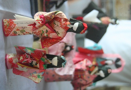 Những thiếu nữ búp bê giấy xinh đẹp