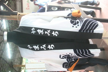 2 mẫu kimono đen trắng đặc trưng được người dân mặc trong dịp lễ hội