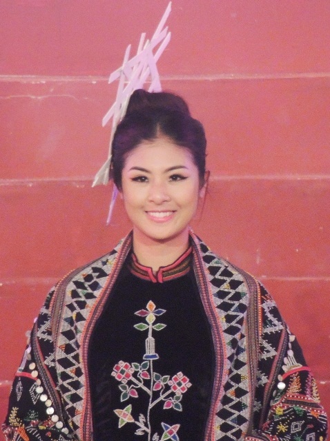 Vẻ đẹp mặn mà của Ngọc Hân, Hoàng Anh