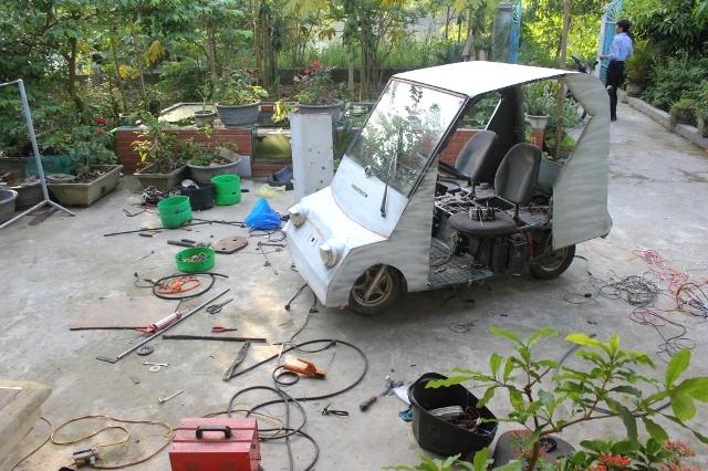 "Ôtô điện" làm từ đồ phế thải - 7 Chiếc xe điện thành hình