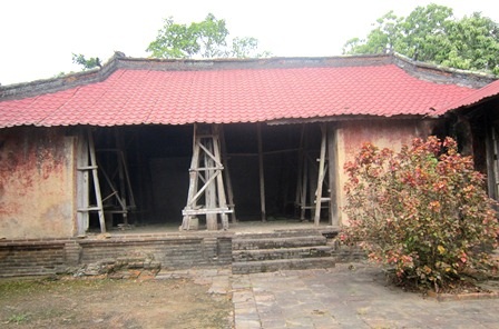 Hơn 22 tỷ đồng trùng tu Lăng vua Thiệu Trị - 2 Tả Tùng Tự và Hữu Tùng Tự hư hại nghiêm trọng