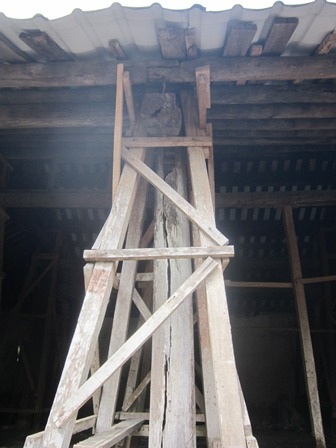 Hơn 22 tỷ đồng trùng tu Lăng vua Thiệu Trị - 6 Cột kèo bị hư hỏng nhiều