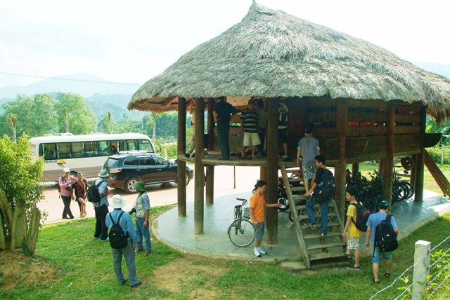 Khám phá nét đẹp hoang sơ A Lưới - 5 Thăm nhà sàn