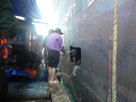 Cứu hộ trong khoang ballast