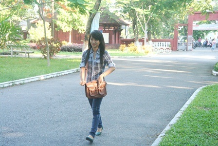 1 thí sinh đến trễ, sau giờ giám thị gọi vào phòng ở hội đồng thi Hai Bà Trưng