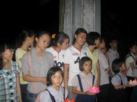 An lòng sĩ tử “nương nhờ” nơi cửa Phật - 3 Buổi cầu nguyện cho các sĩ tử của nhà chùa tổ chức