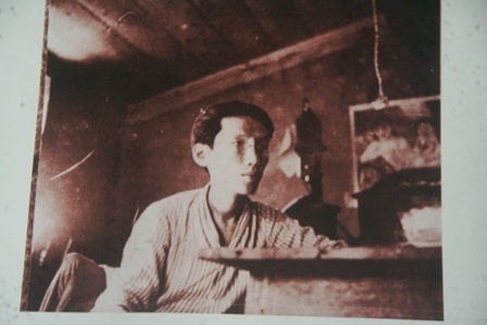 Lễ kỷ niệm 113 ngày sinh vua Duy Tân - 7 Vua lúc ở đảo Réunion