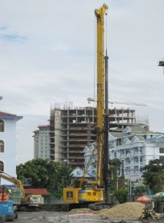 Nhiều khu “đất vàng”... bất động - 2 Bãi đất vàng 7.000m2 khách sạn U Hotel chưa triển khai được gì ngoài ép cọc nhồi qua 2 năm nay