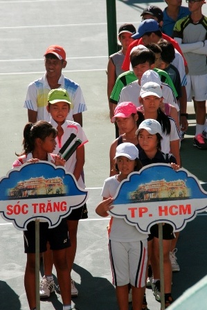 Khai mạc giải quần vợt thanh thiếu niên xuất sắc toàn quốc 2013 - 4 Các VĐV hăng hái trước giờ xung trận