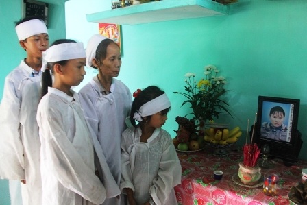 3 đứa con của chị Gái đã mất mẹ