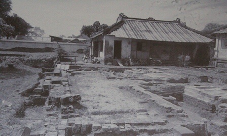 Hình ảnh một thời hoang tàn của cố đô Huế - 18 Và cầu Trường Tiền duyên dáng bên sông Hương hôm nay