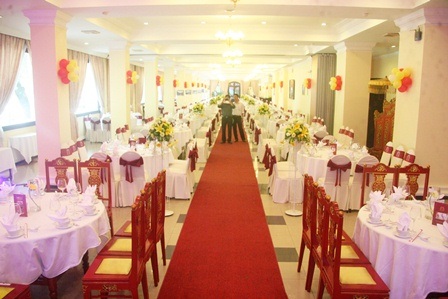 Không gian sảnh cưới rộng rãi với sức chứa gần ngàn khách