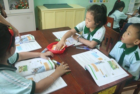Tiết học đầu năm ở một lớp học “ồn ào” - 2 Tính chủ động của HS được tăng cao khi học theo mô hình mới này