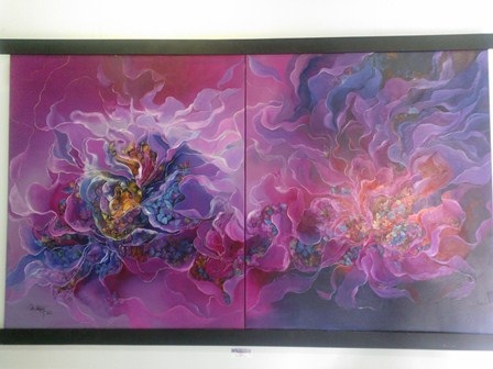 Xem tranh đầy tình cảm của nữ họa sĩ nhân ngày 20-10 - 9 Thì những bức tranh về chủ đề Yêu có màu sắc đam mê, nồng nàn, rực cháy