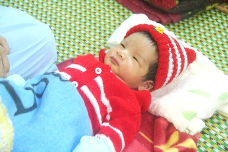 Cháu bé được cứu sống trước tiên