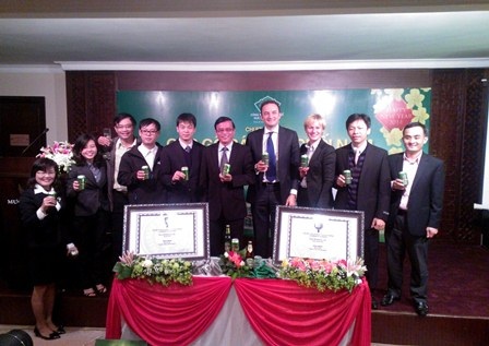 Bia Huế đạt huy chương Bạc cuộc thi Vô địch bia thế giới 2013 - 3 2 sản phẩm bia duy nhất của Việt Nam đạt giải nhì