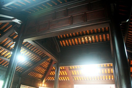 Các kết cấu gỗ ở nhà canh rất chắc chắn và mang tính thẩm mỹ cao - giống với lúc xưa