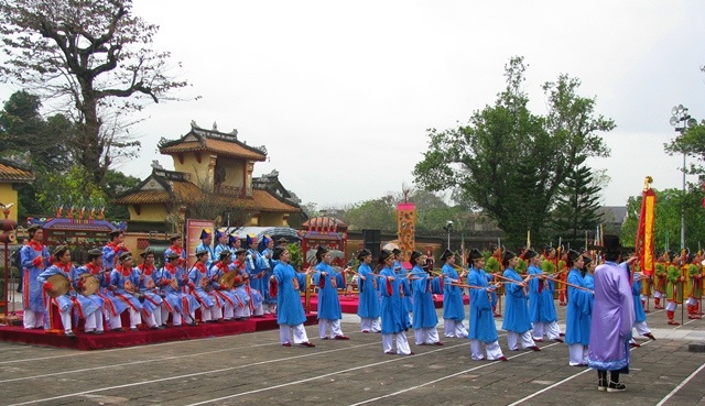 Trải nghiệm với “Tuần lễ Vàng Du lịch tại di sản Huế” - 3 Biểu diễn Nhã nhạc và múa Bát dật Văn Võ tại Đại Nội Huế