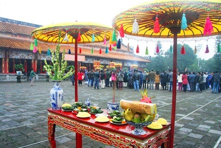 Dưới thời vua Gia Long, Hoàng Sa – Trường Sa đã thuộc Việt Nam - 4 Án cúng ngoài trời