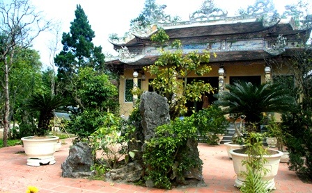 Tục ăn cơm chay ở chùa Huế trưa mùng 1 Tết lấy hên cả năm - 1 Ngôi chùa Bửu Lâm ở trên núi, cách xa thành phố nên rất yên tĩnh,