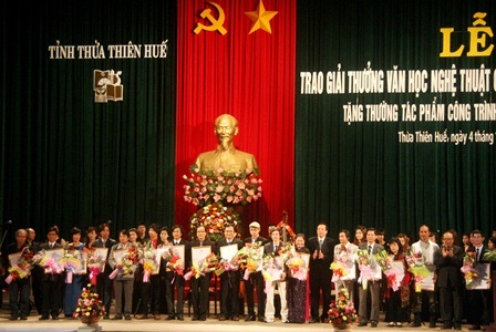 Trao Giải thưởng VHNT Cố đô cho 40 tác phẩm, công trình xuất sắc - 3 và giải C