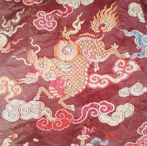 Xem “ngựa hóa rồng” lấy may cả năm Giáp Ngọ (II) - 11 Long Mã trang trí trên trang phục của quan thời Nguyễn