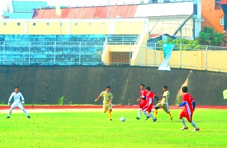 Những pha bóng quyết liệt của SV