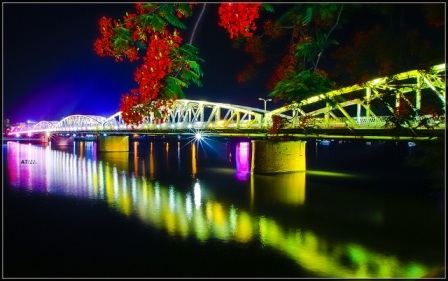 Cầu Trường Tiền Huế sẽ “bùng cháy” trong Festival - 1 Cầu Trường Tiền Huế về đêm (ảnh: Internet)