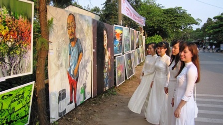 Những điểm nhấn không thể bỏ qua tại Festival Huế 2014 - 4 Nhiều sinh hoạt văn hóa bí ẩn cung đình Huế xưa được tái hiện qua Đêm Hoàng Cung