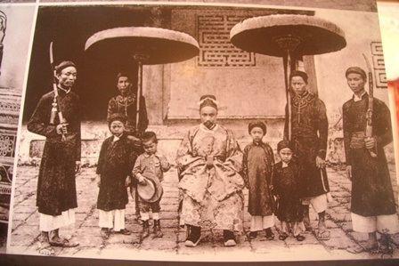 Hình ảnh gia đình một đại quan lúc xưa tại Huế