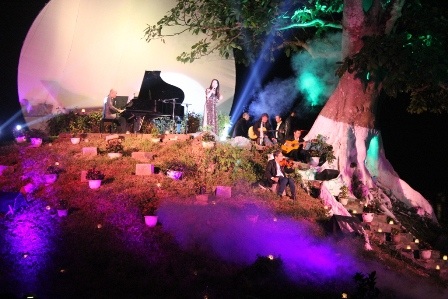 Lắng đọng với “Chút thiên thu còn mãi”: - 1 Ánh Tuyết sâu lắng trong trình diễn