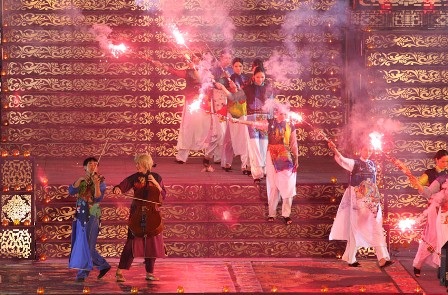 Thiếu nhi xuất hiện ở các tiết mục làm tươi mới thêm sân khấu