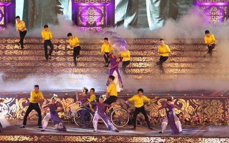 Đoàn múa Hà Nam - Trung Quốc