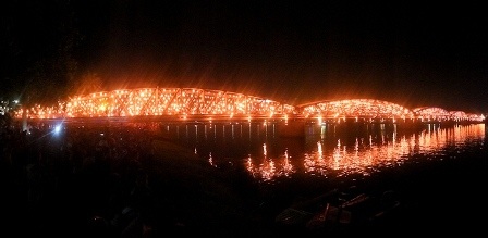 Rực rỡ sắc màu đêm khai mạc ở sân khấu lộng lẫy nhất trong 8 kỳ Festival