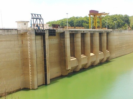 Các hồ thủy điện, hồ đập chứa nước cần được quan tâm kỹ càng vì có liên quan với động đất