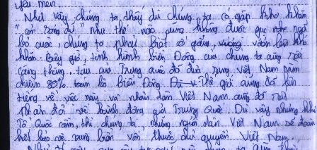 Học sinh đưa tình hình biển Đông vào bài thi học kỳ môn Văn - 1 Bài thi của em Nguyễn Ngọc Bảo Châu.