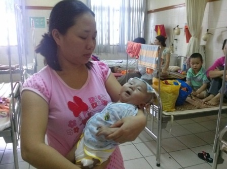 Cứu sống cháu bé 2 tháng tuổi không có hậu môn, suy tim nặng - 1 Cháu Ân bị nhiều bệnh nặng đã được cứu sống tại BV Trung ương Huế
