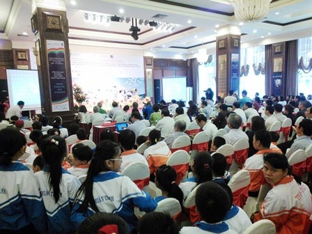 Nhiều thông điệp hành động của giáo dục với người khuyết tật - 1 Lễ phát động Tuần lễ Toàn cầu hành động giáo dục cho mọi người hướng về người khuyết tật tại Huế.