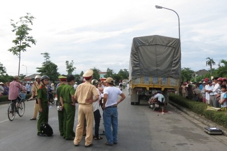 Hiện trường vụ tai nạn thương tâm