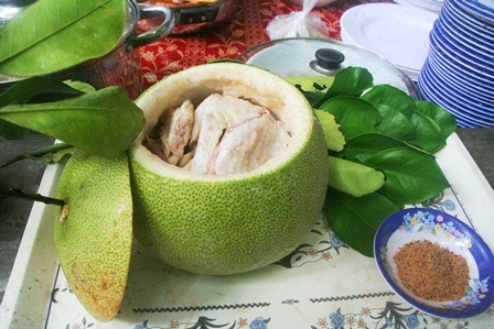 Độc đáo lễ hội trái thanh trà Huế - 7 Món gà hấp thanh trà